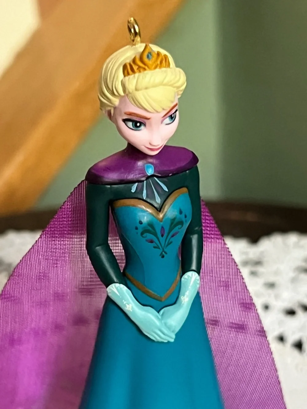 New In Box Hallmark “Coronation Day” 2017 ornament. DISNEY FROZEN FILM